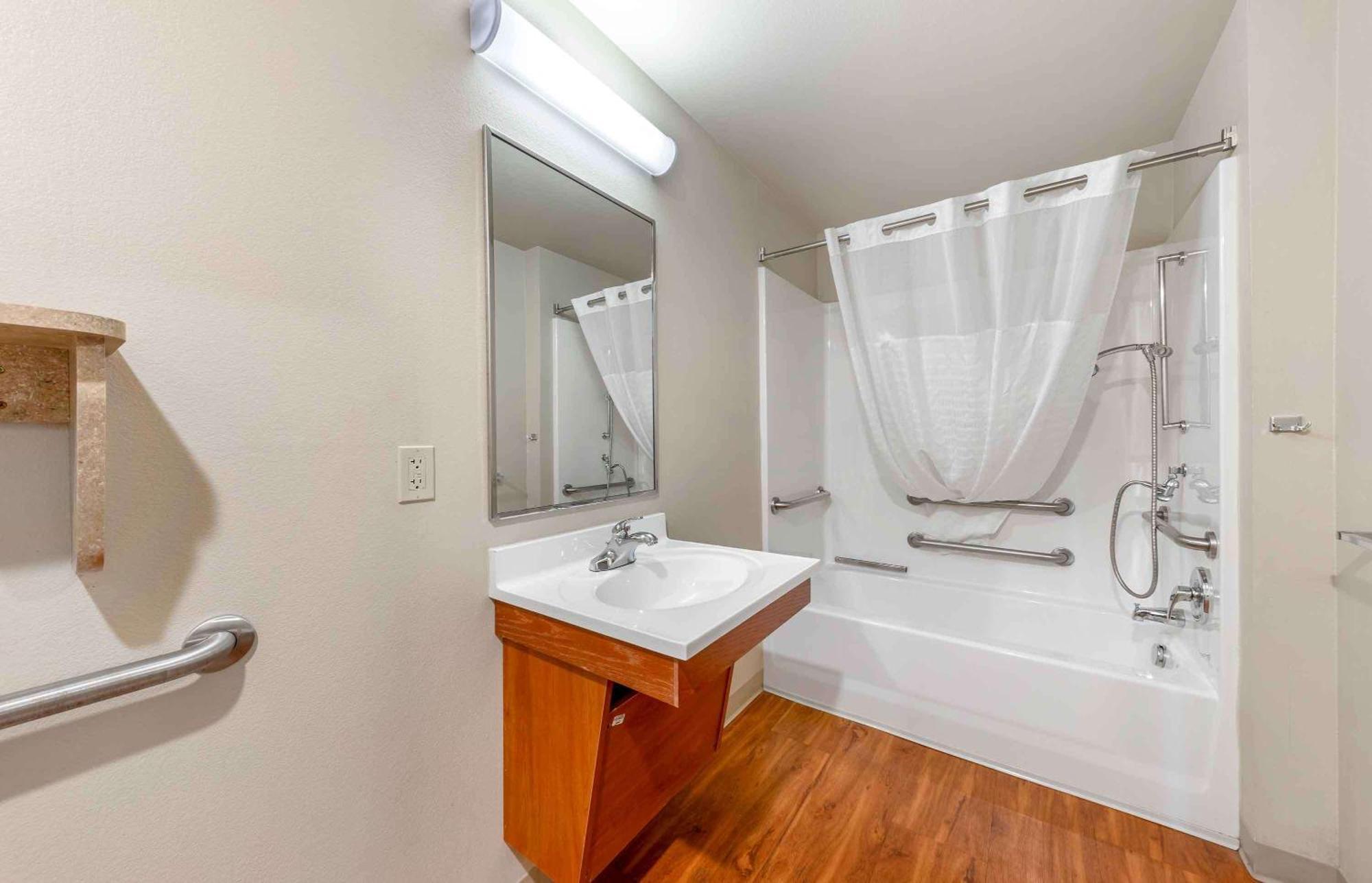 Extended Stay America Select Suites - Oklahoma City - West Экстерьер фото