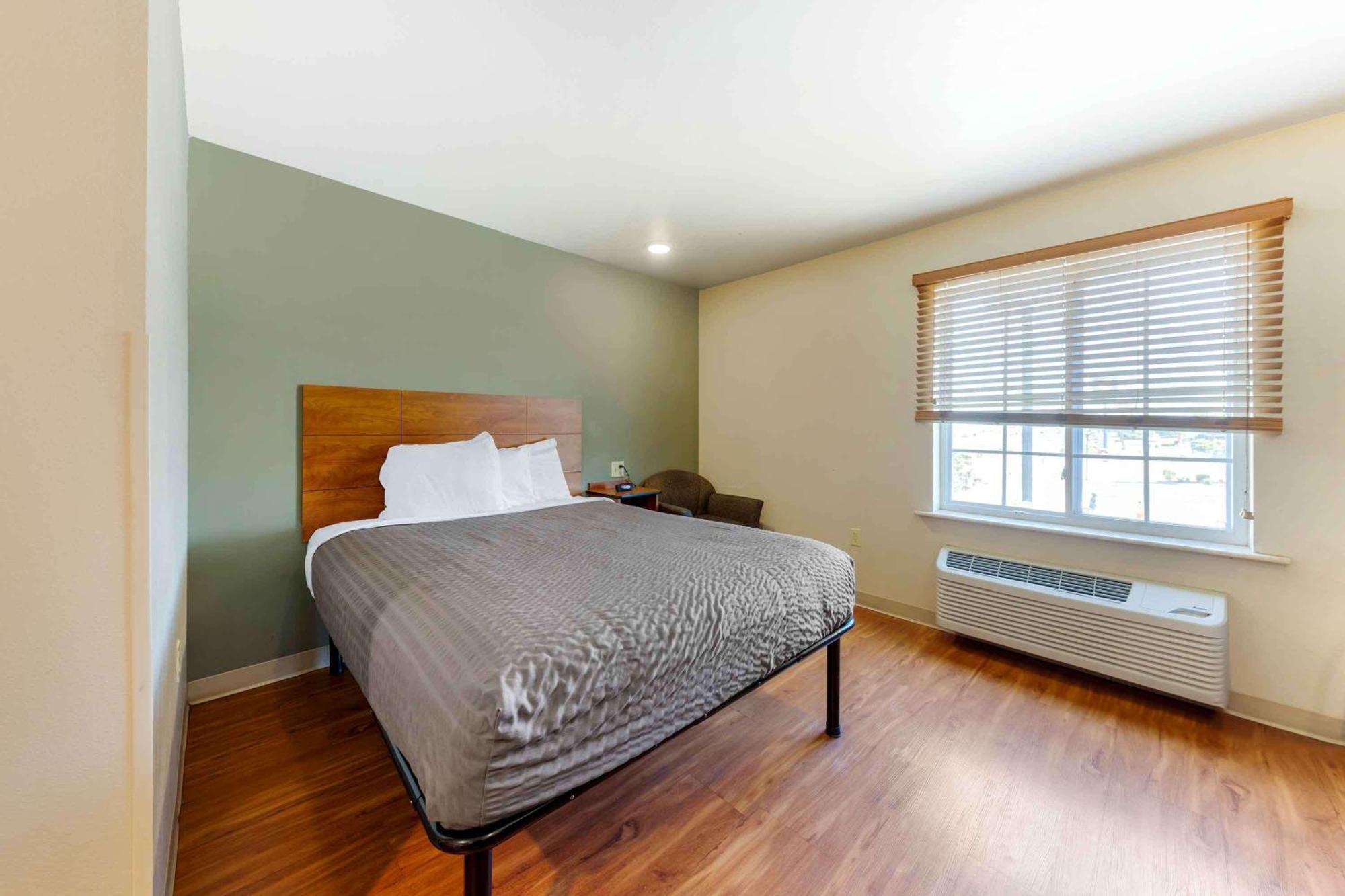Extended Stay America Select Suites - Oklahoma City - West Экстерьер фото