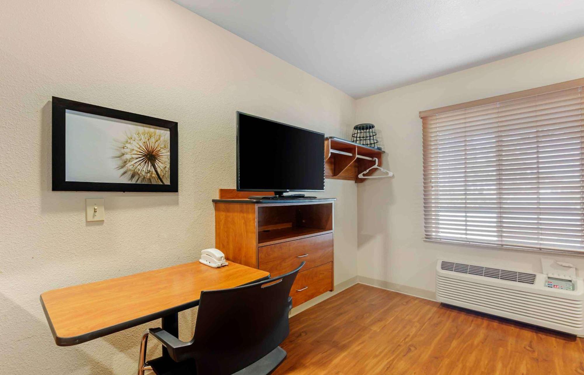 Extended Stay America Select Suites - Oklahoma City - West Экстерьер фото